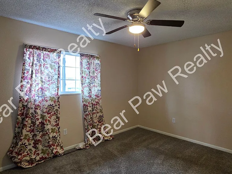 279 Reed Ave — Photo 13