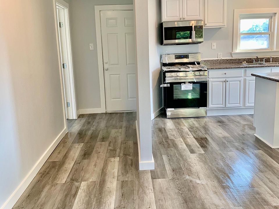 Open concept Hallway