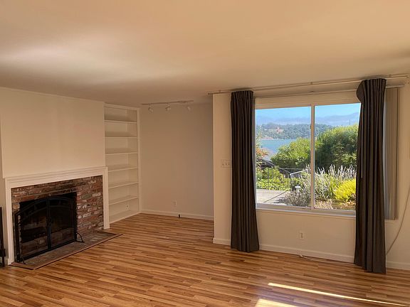 3rd image of 2265 Mar Centro Dr #C
