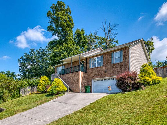 3rd image of 2806 Cherokee Peak Ln