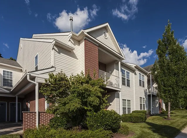 Chestnut Pointe Apartments — Photo 5