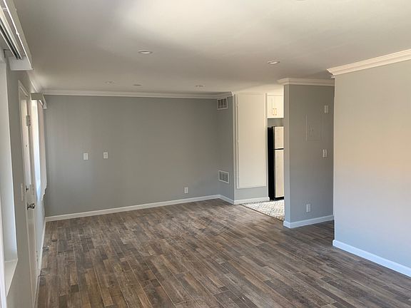 4th image of 4323 Perlita Ave APT 16