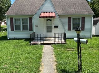 308 S Maple St, Newton, IL 62448