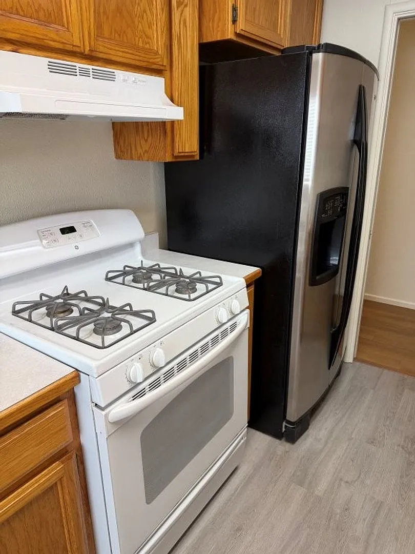 Charming 3 bedroom home in desirable East Davis — Photo 3