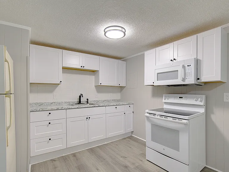 21 Robshire Manor Rd — Photo 15