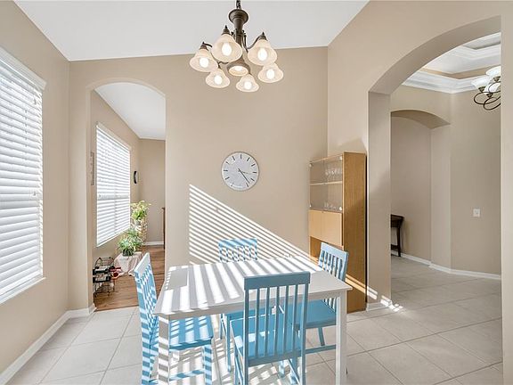 3rd image of 17115 Falconridge Rd