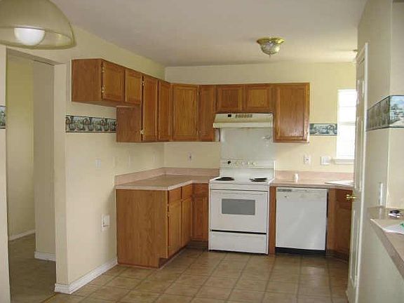3rd image of 304 Wall St