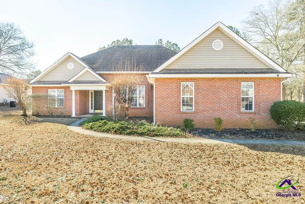 158 Holly Dr photo 1