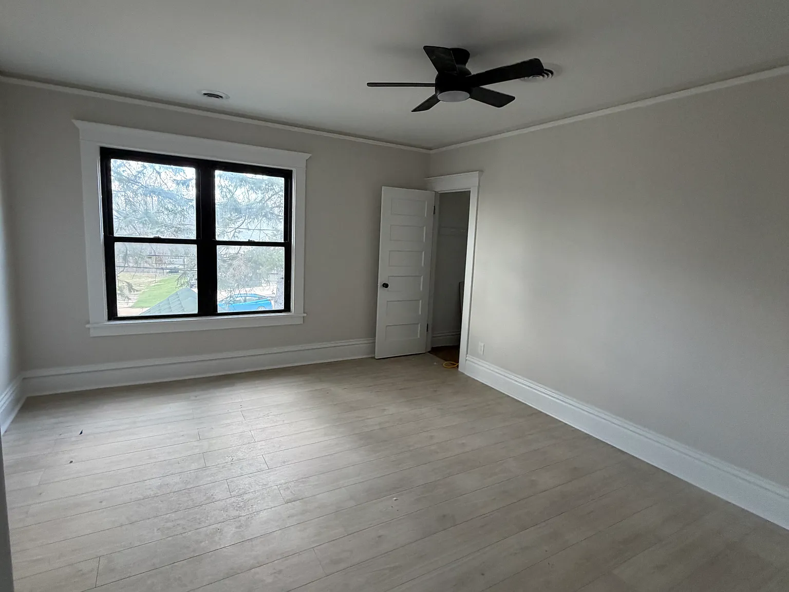 105 Chicago Rd — Photo 4