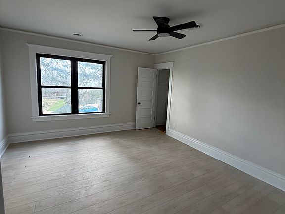 4th image of 105 Chicago Rd #2A