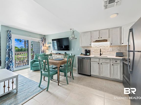 2nd image of 497 Plantation Rd APT 1161