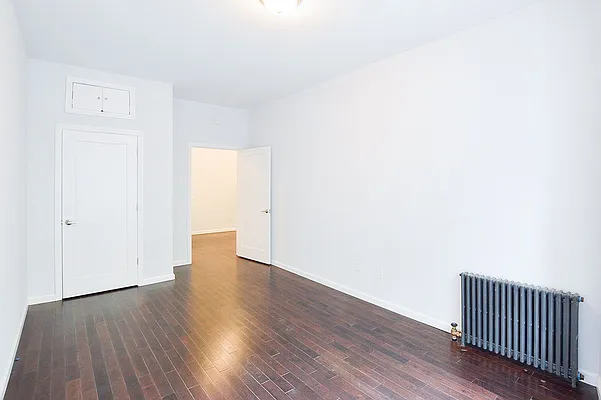 Rented by Clove Realty LLC | media 29