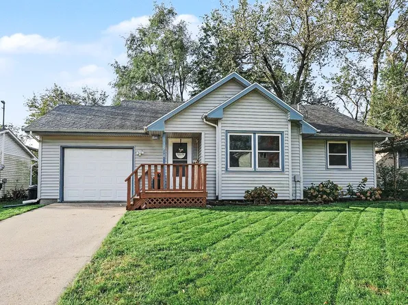 910 Gordon Dr, Knoxville, IA 50138