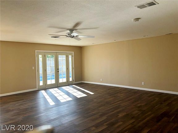 2nd image of 3869 Woodhill Ave