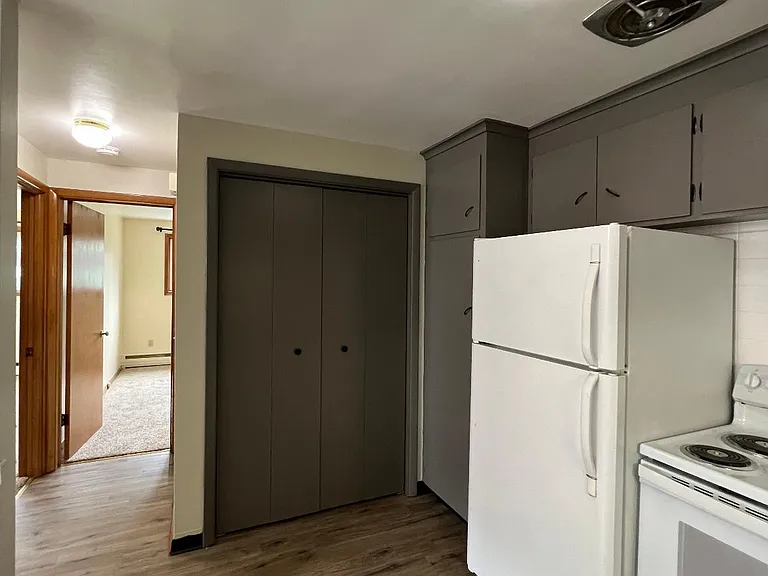 1015 Wehrle Dr #UP — Photo 4