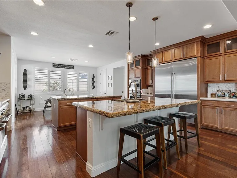 9763 Mountain Spruce Ct — Photo 2