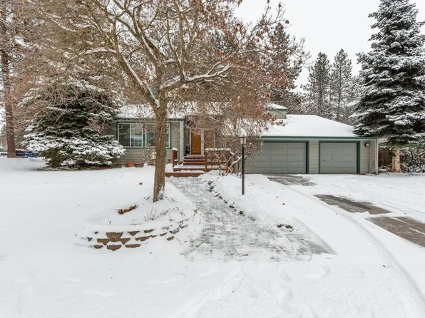8520 N Greenwood St, Spokane, WA 99208