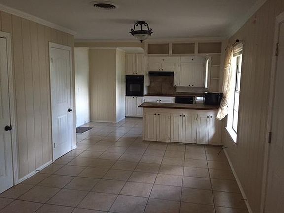 3rd image of 700 Tullie Dr