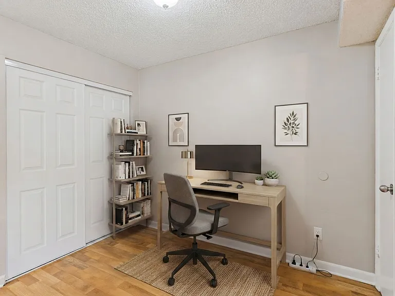 380 Lakepointe Dr #201 — Photo 12