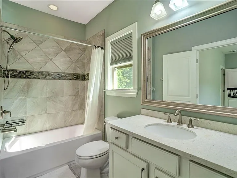633 Leland Pkwy — Photo 30