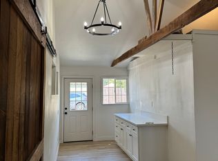 690 W B St #B, Dixon, CA 95620