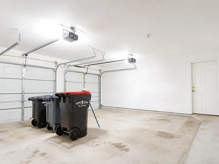 22422 Cascade Springs Dr — Photo 25