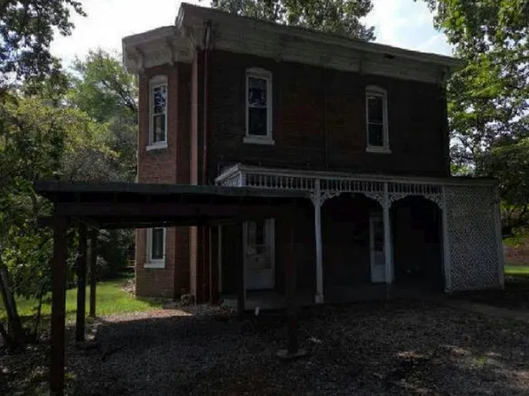 618 E A St, Belleville, IL 62220