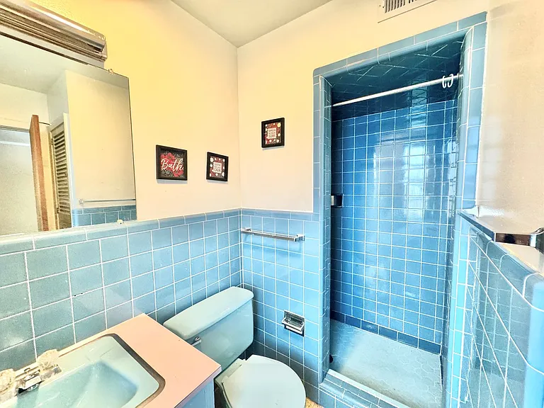 2655 Hyman Pl — Photo 6