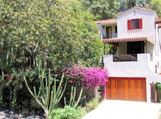 2946 N Beachwood Dr, Los Angeles, CA 90068