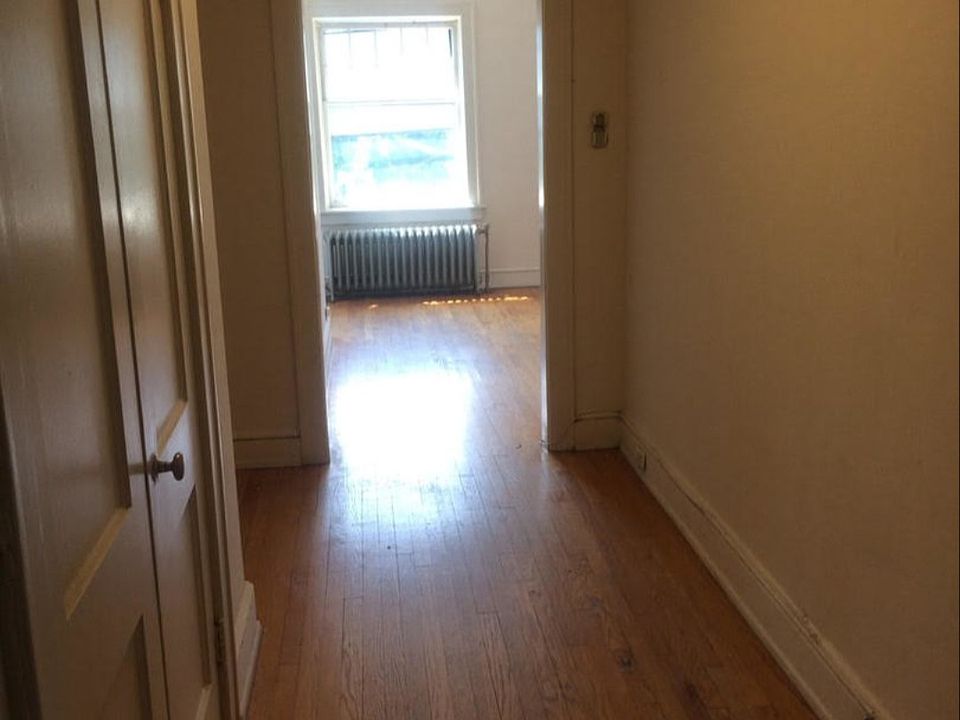 1st image of 2526 N Maryland Ave #1