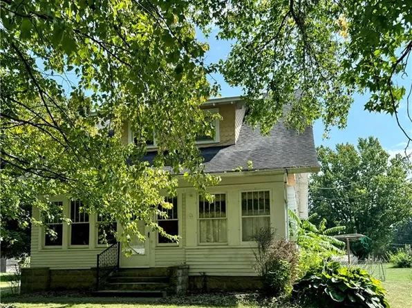 517 S Michigan Ave, Edgerton, OH 43517