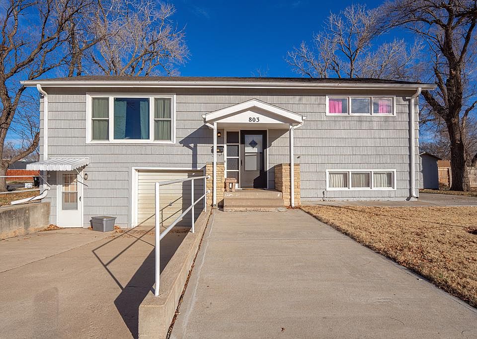 1st image of 803 E Claflin Ave