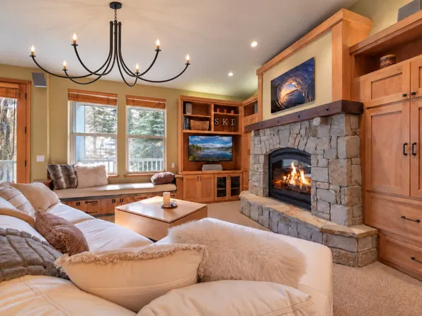 1990 Olympic Valley Rd #Id1698166p, Olympic Valley, CA 96146