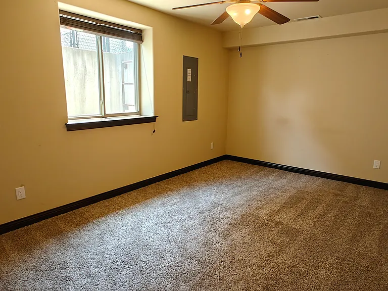 242 S Stewart St — Photo 13
