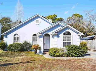 2002 Hillside Dr, North Myrtle Beach, SC 29582
