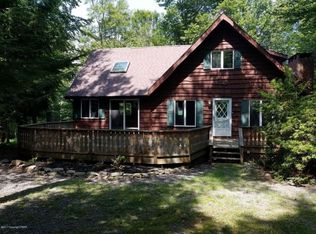 126 Wintergreen Cir, Greentown, PA 18426