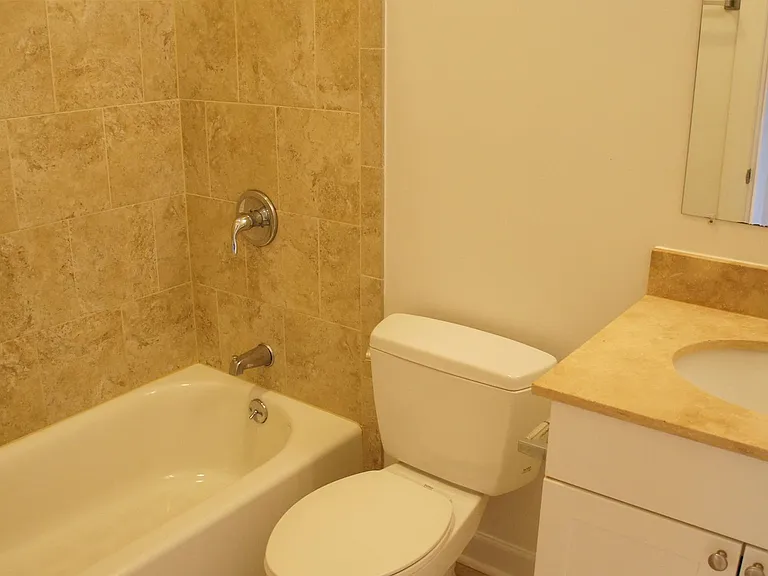 4715 N. Sheridan LLC — Photo 19