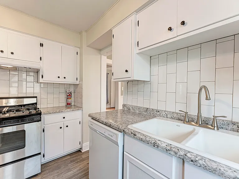 4915 Edward Ave — Photo 12