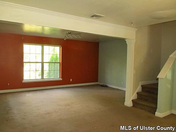 4th image of 218 Sterling Pl