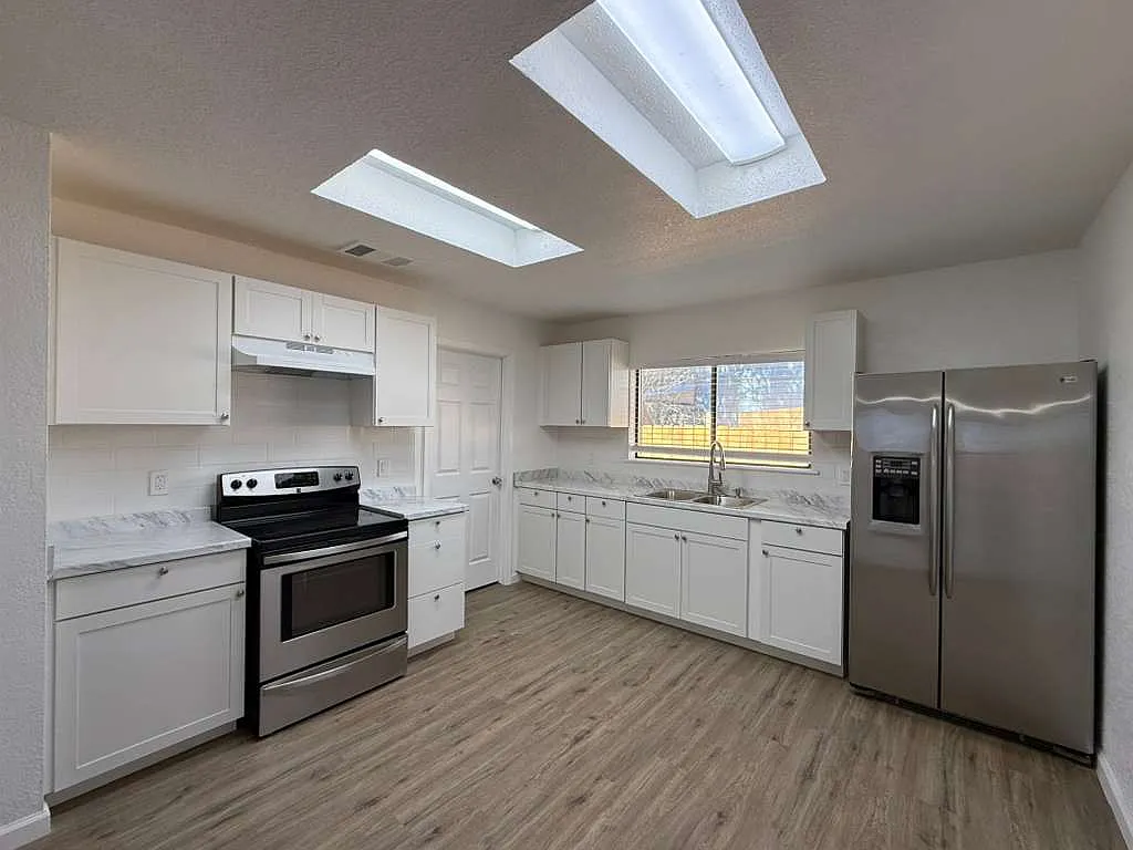 Building Photo - 1015 Arrowhead Trl