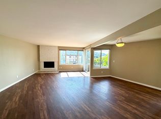 2663 Thorndyke Ave W APT 201, Seattle, WA 98199