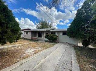 1103 E 3rd St, Del Rio, TX 78840