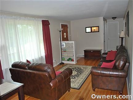 3rd image of 532 Lyndale Dr
