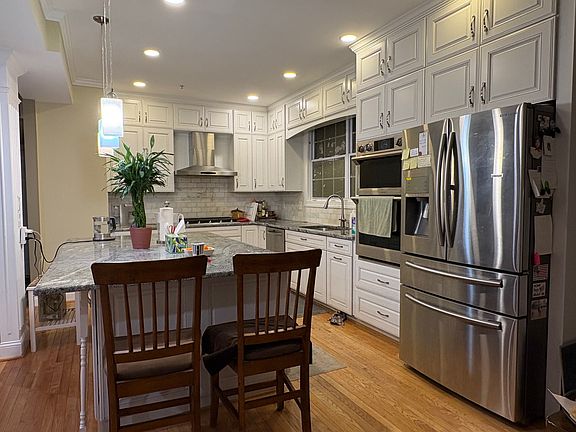 4th image of 6811 Moly Dr