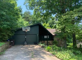 509 Villa Crest Dr, Knoxville, TN 37923