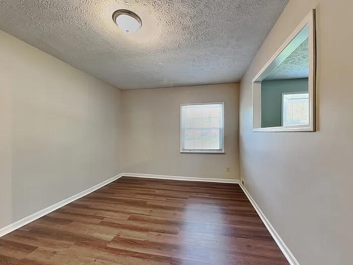 1502 Elizabeth Dr — Photo 5