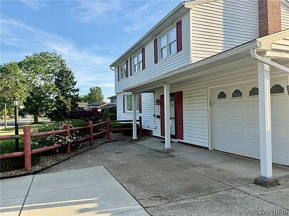 2nd image of 119 Kaymar Dr