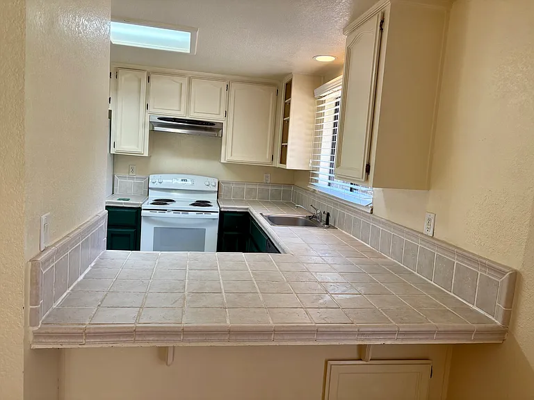 720 Sunrise Ave #41 — Photo 9