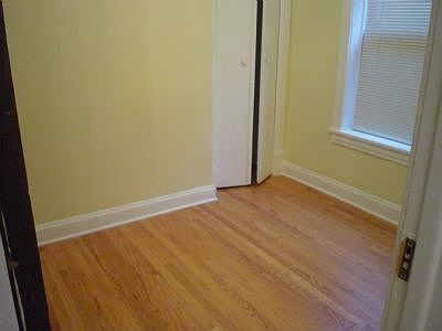 4th image of 5616 N Winthrop Ave APT 2R