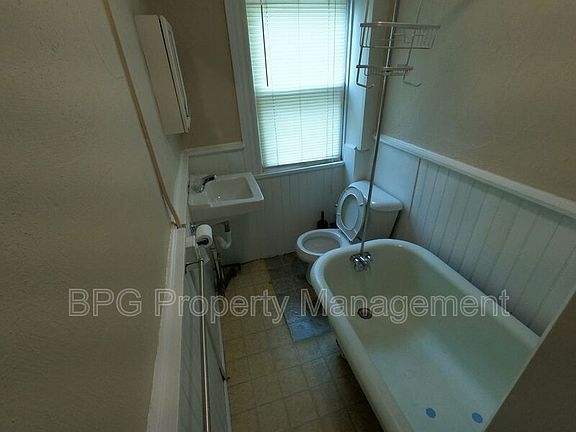 3rd image of 22 W Wolfe St